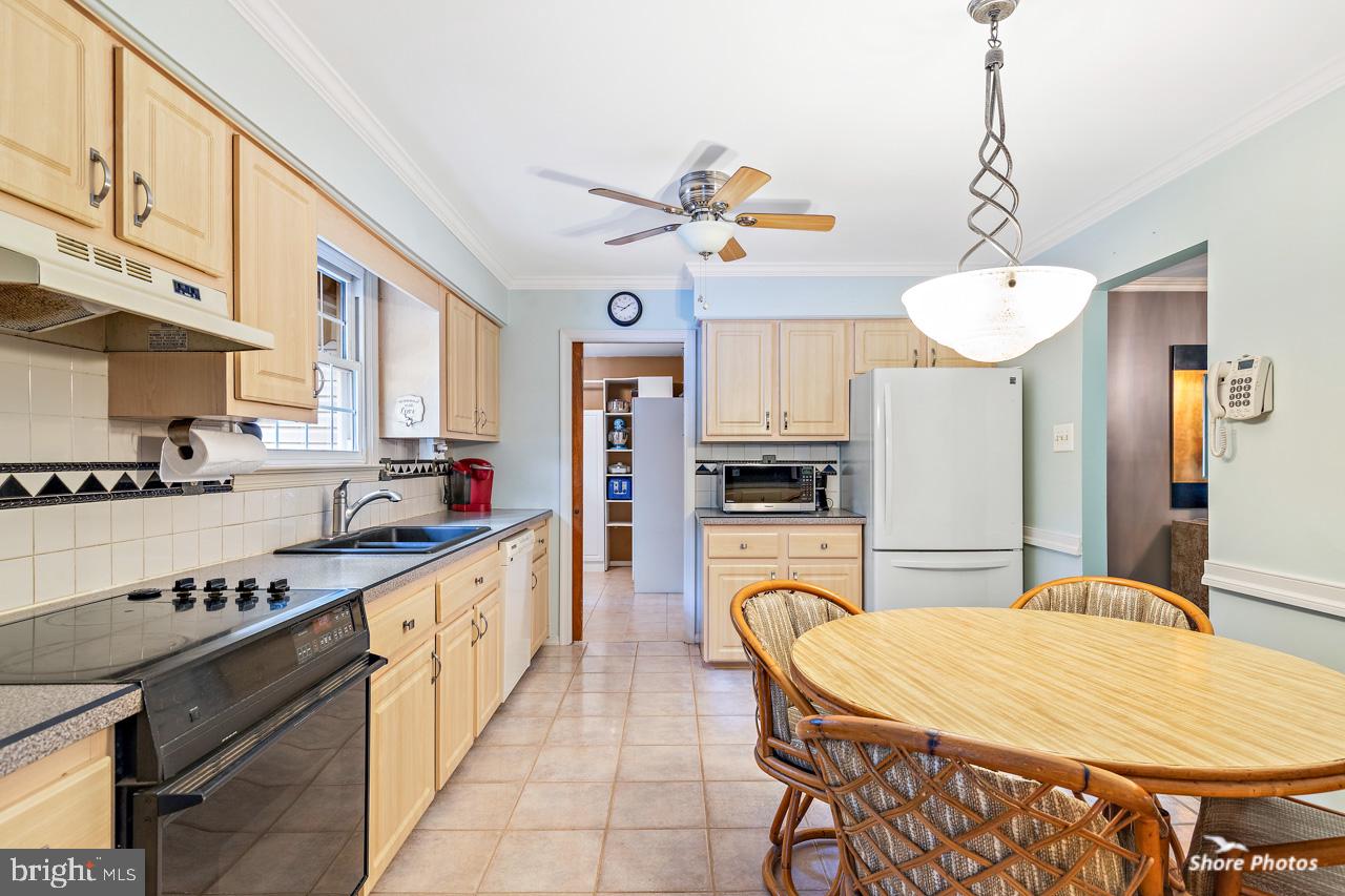 51 Christopher Mill Road Medford, NJ 08055 - Photo 17 of 43 Kitchen
