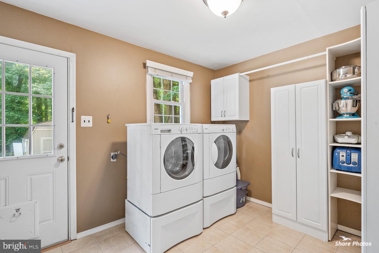 51 Christopher Mill Road Medford, NJ 08055 - Photo 33 of 43 Laundry/Mudd Room