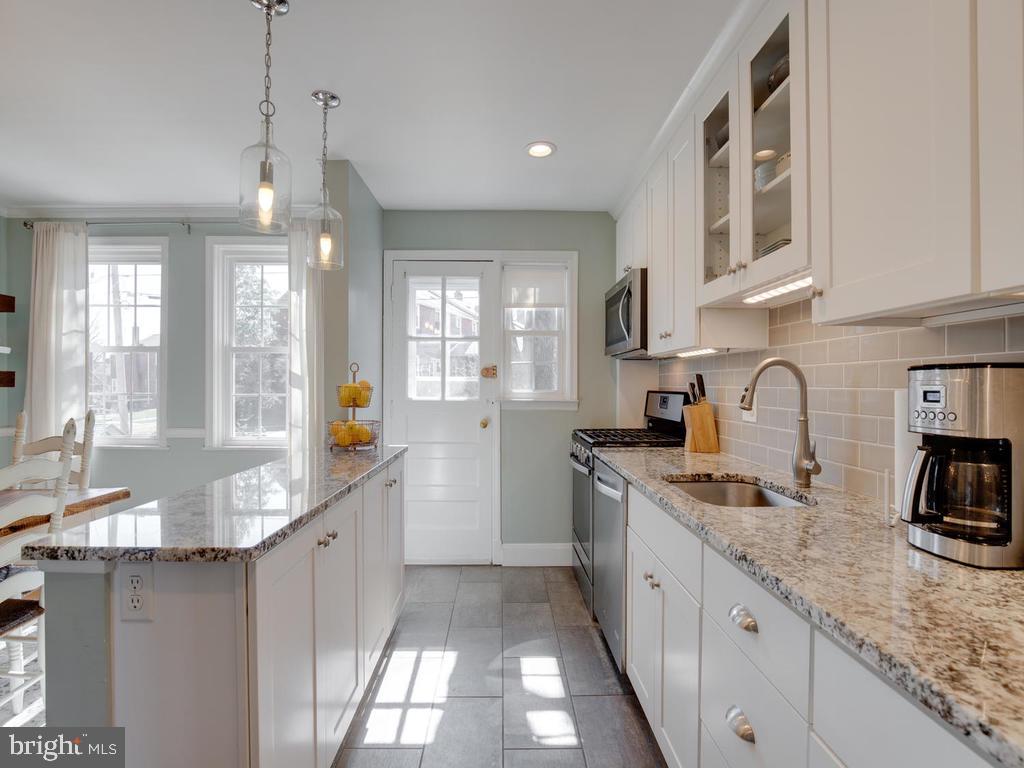 1623 Aberdeen Road Baltimore, MD 21286 - Photo 13 of 36 This is the countertop space you are looking for