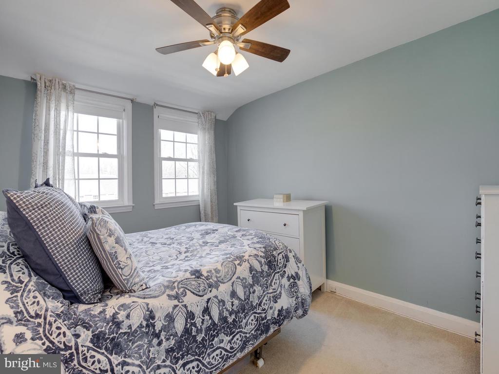 1623 Aberdeen Road Baltimore, MD 21286 - Photo 19 of 36 Relaxing master bedroom