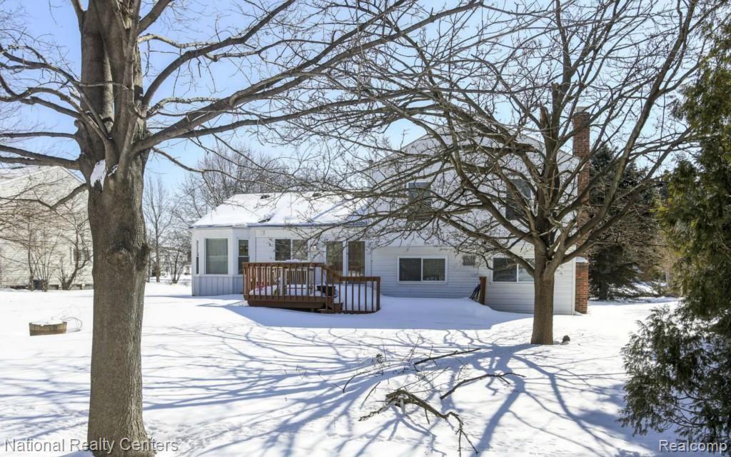 36379 Fredericksburg Road Farmington, MI 48331 - Photo 25 of 25 25-photo-web-1680x1050-515744.jpg
