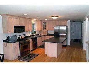 179 High Range Road Londonderry, NH 03053 - Photo 6 of 9 Gallery Image 6