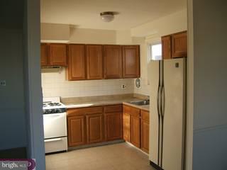 10843 Lockart Road Philadelphia, PA 19116 - Photo 3 of 6 Gallery Image 3