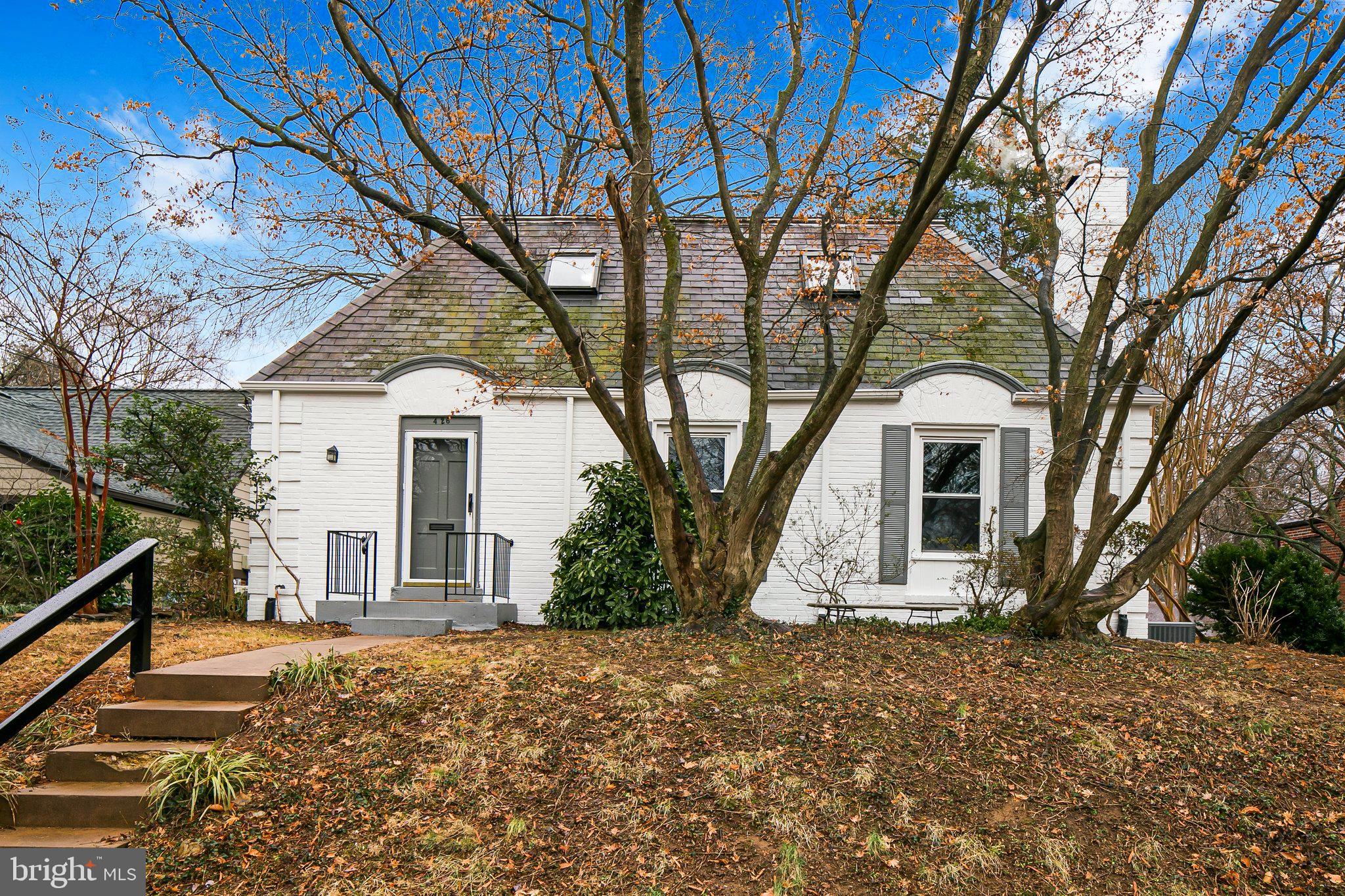 Darling Cape Cod w/ Freshly Painted Brick Exterior