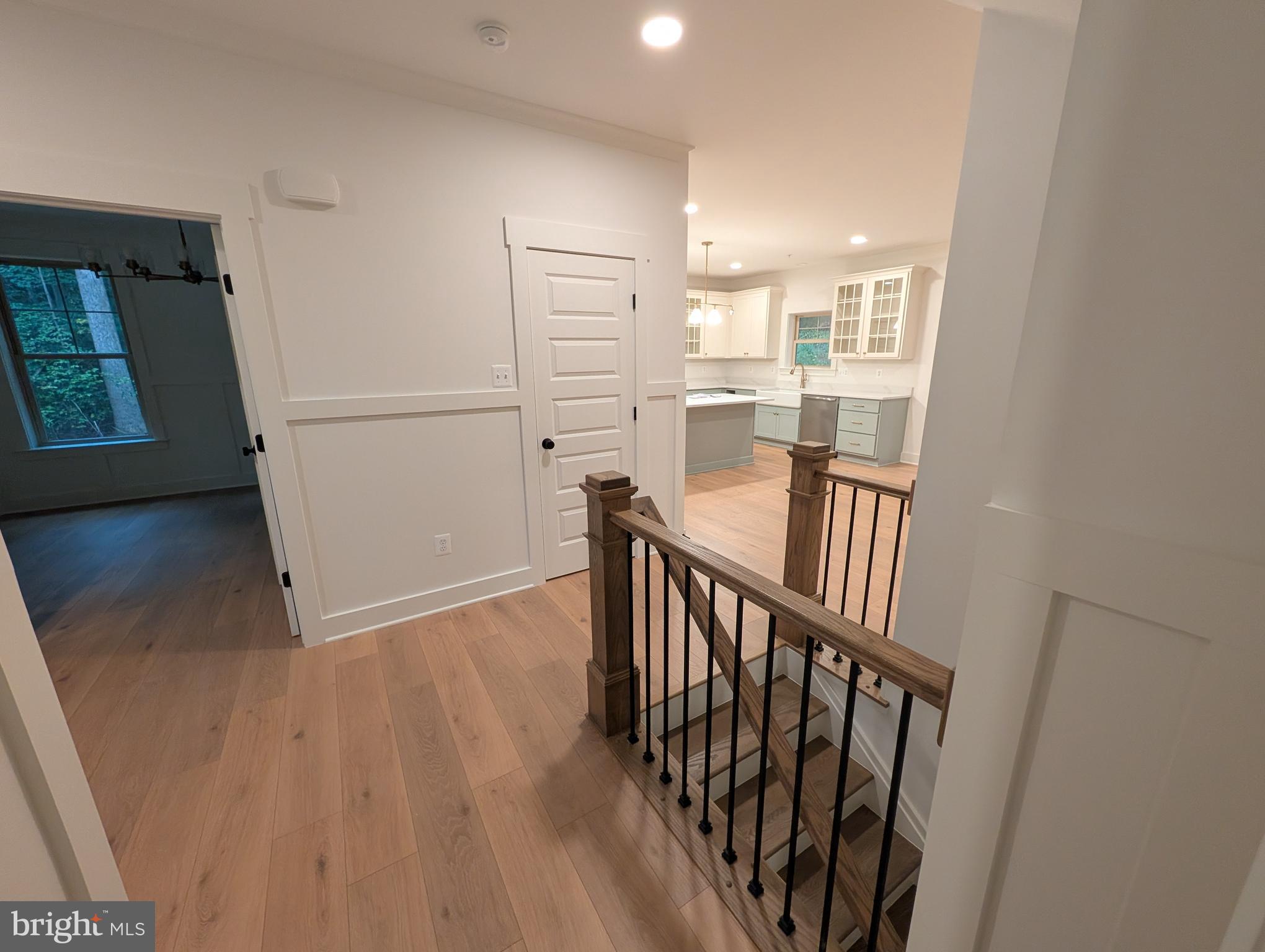 1490 Thurston Road Dickerson, MD 20842 - Photo 3 of 24 Entryway into kitchen.