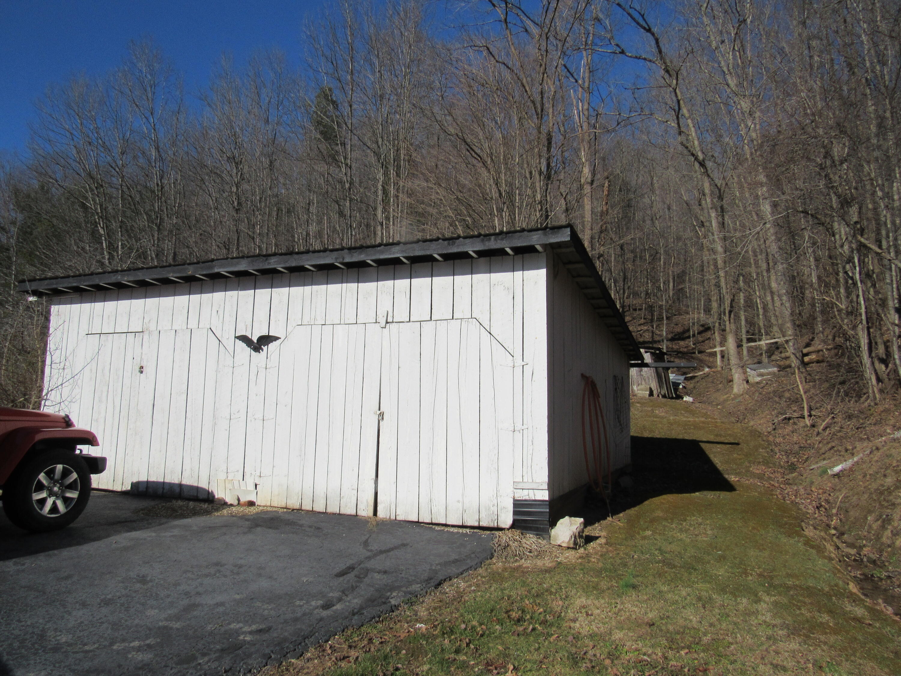 1140 Lower Gilmore Road Campton, KY 41301 - Photo 27 of 32 26-IMG_8567
