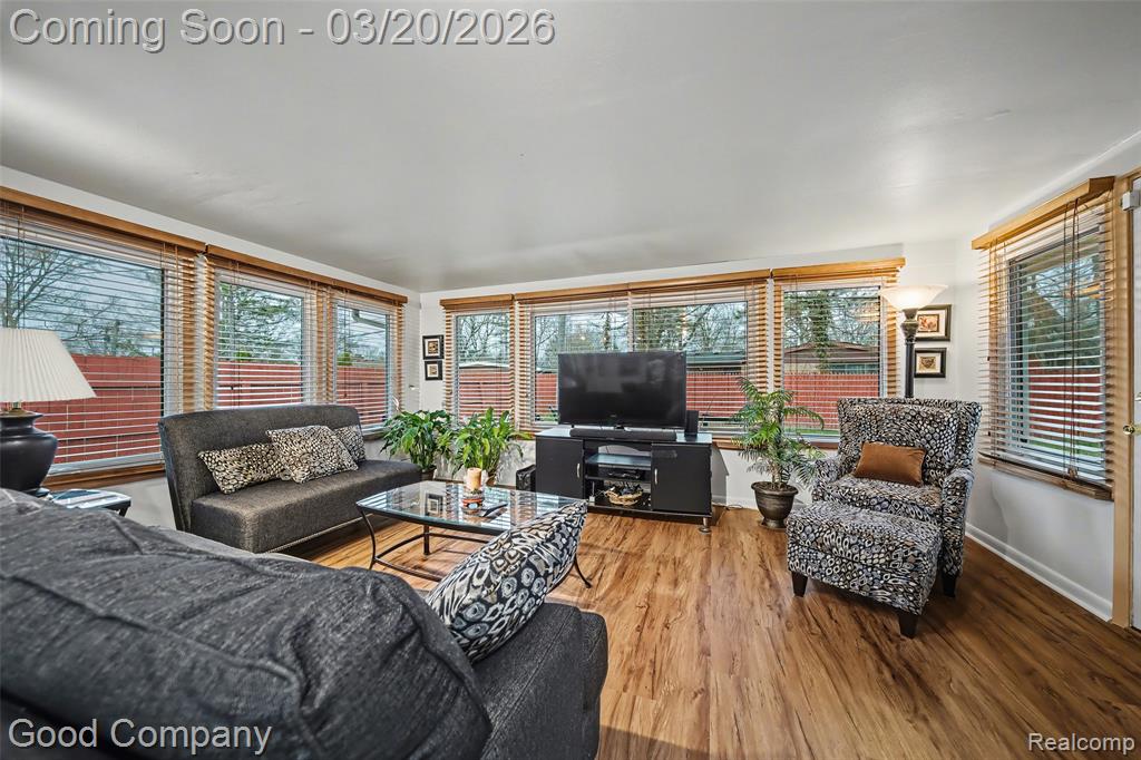 29661 Chelmsford Road Southfield, MI 48076 - Photo 9 of 30 Gallery Image 9