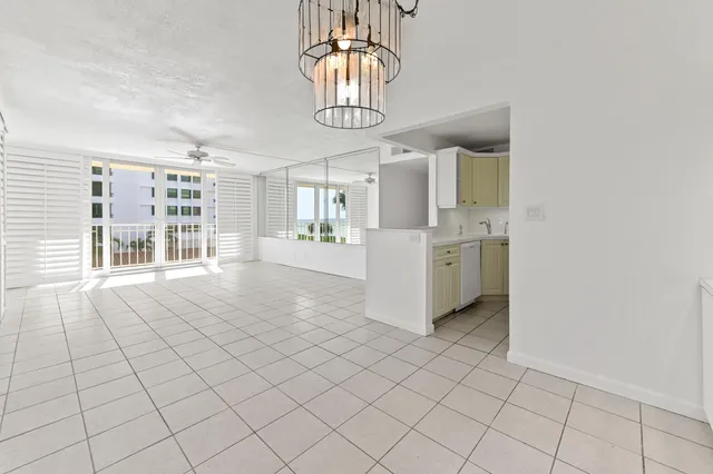 $749,900 | 630 Ocean Drive, Unit 315, Juno Beach, FL 33408