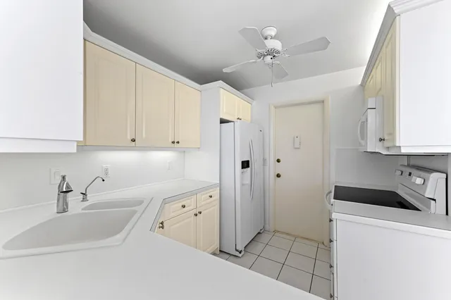 $749,900 | 630 Ocean Drive, Unit 315, Juno Beach, FL 33408