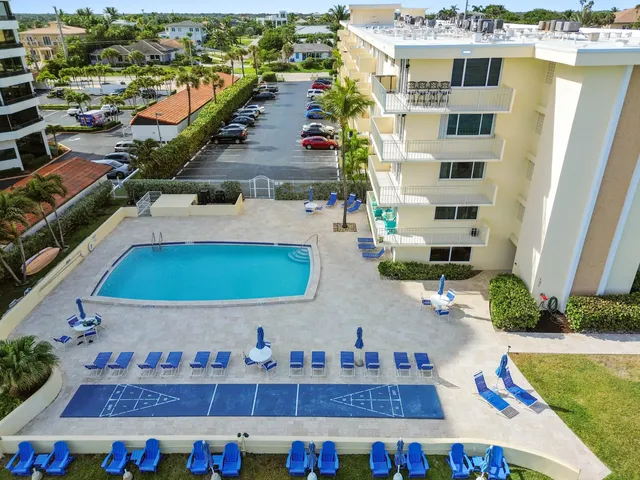 $749,900 | 630 Ocean Drive, Unit 315, Juno Beach, FL 33408