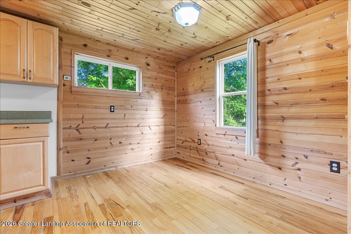 1436 Kelly Road Mason, MI 48854 - Photo 26 of 48