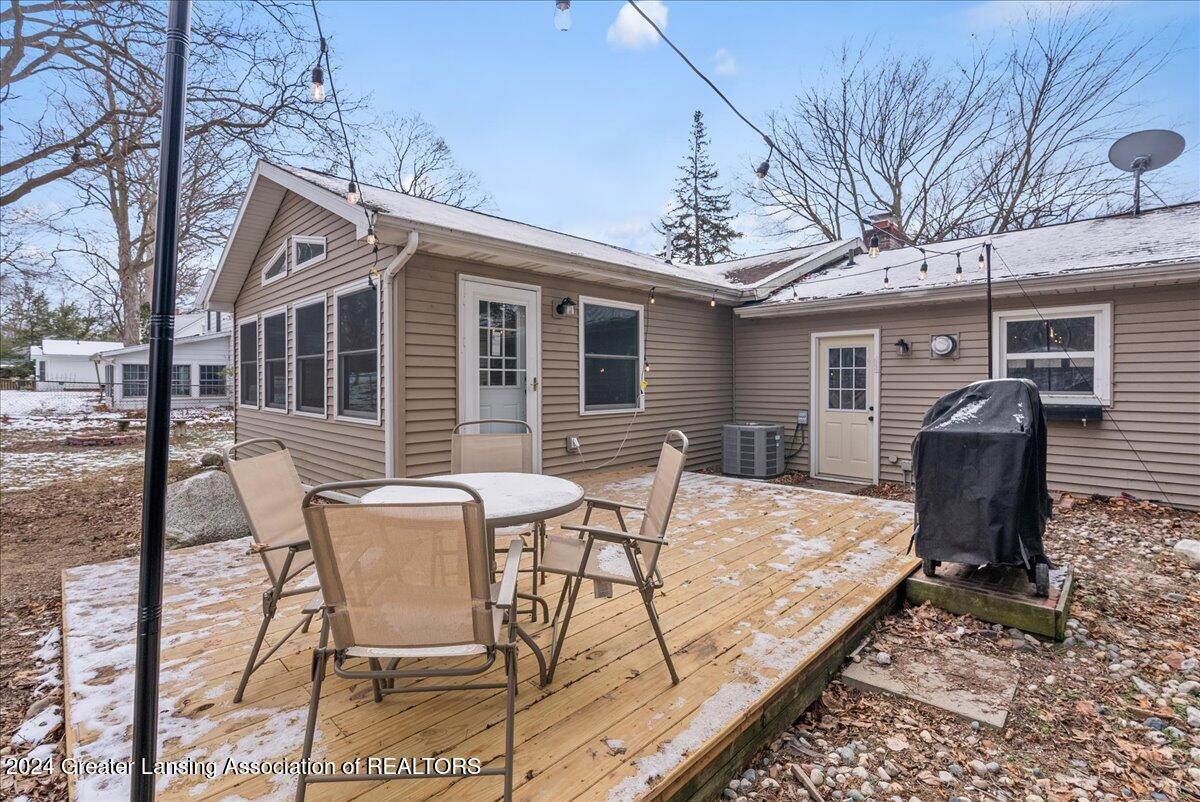7402 Williamsburg Road Lansing, MI 48917 - Photo 25 of 29 32-Media Jett - 34