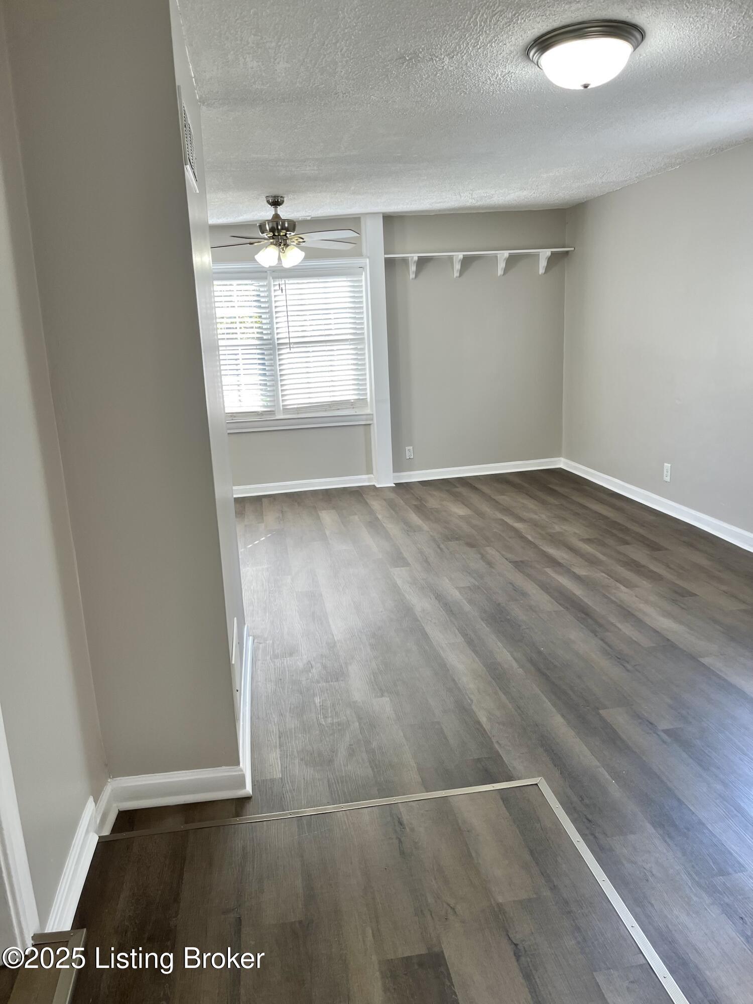 9807 Gandy Road Louisville, KY 40272 - Photo 13 of 15 IMG_1966
