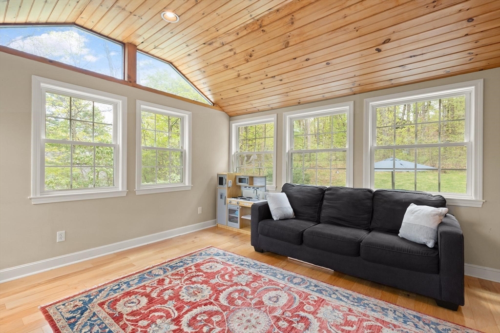 395 North Road Sudbury, MA 01776 - Photo 14 of 28