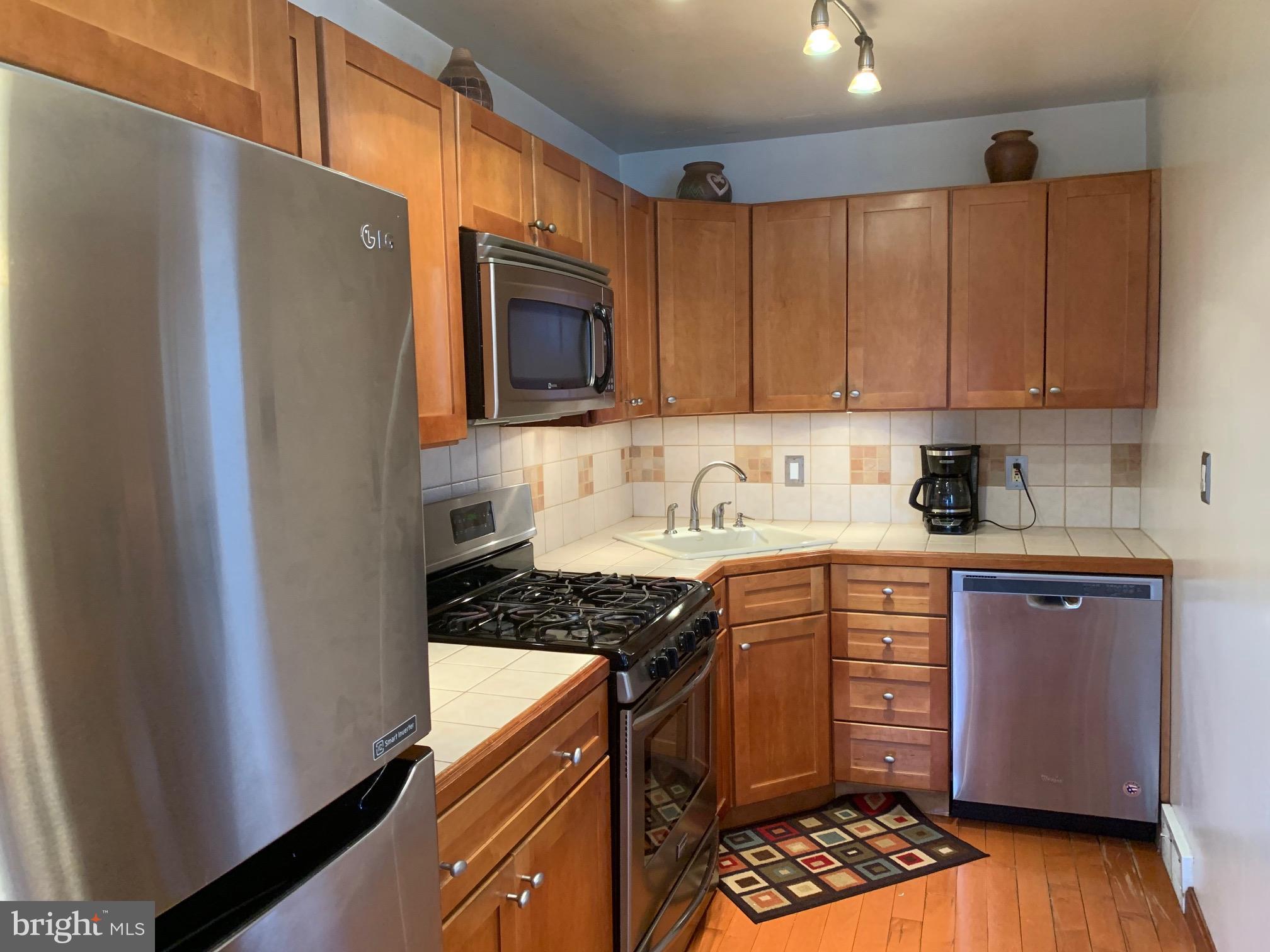 1605 Merribrook Road Philadelphia, PA 19151 - Photo 7 of 28 Gallery Image 7