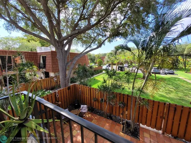 $380,000 | 3210 Spanish Wells Drive, Unit 27A, Delray Beach, FL 33445