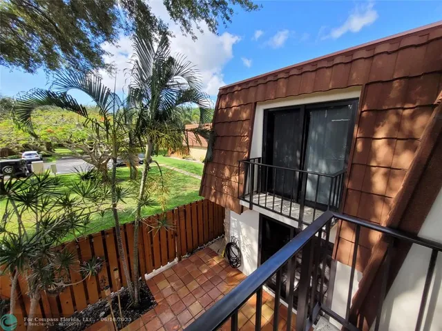 $380,000 | 3210 Spanish Wells Drive, Unit 27A, Delray Beach, FL 33445