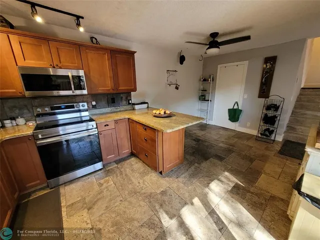 $380,000 | 3210 Spanish Wells Drive, Unit 27A, Delray Beach, FL 33445