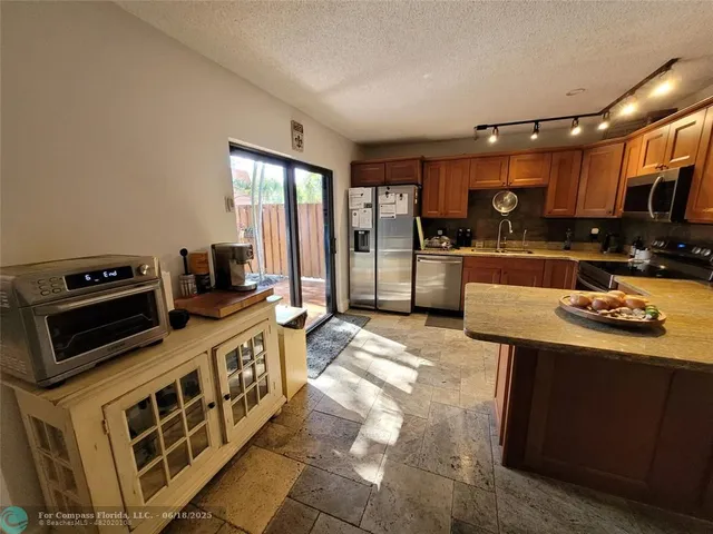 $380,000 | 3210 Spanish Wells Drive, Unit 27A, Delray Beach, FL 33445