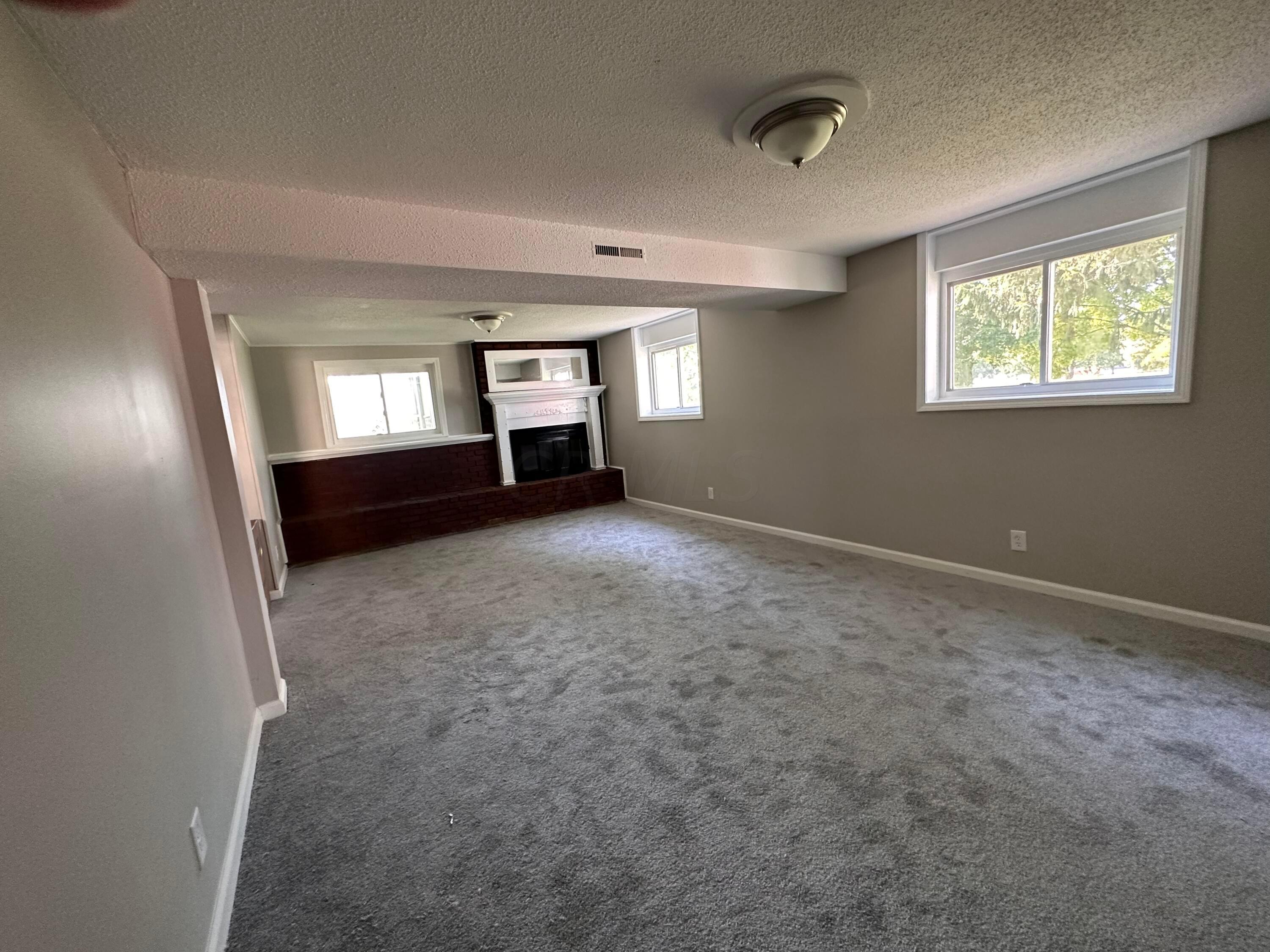 2603 Maybury Road Columbus, OH 43232 - Photo 14 of 25 21A26BF1-F697-47BA-8A37-85B3FAB61F90
