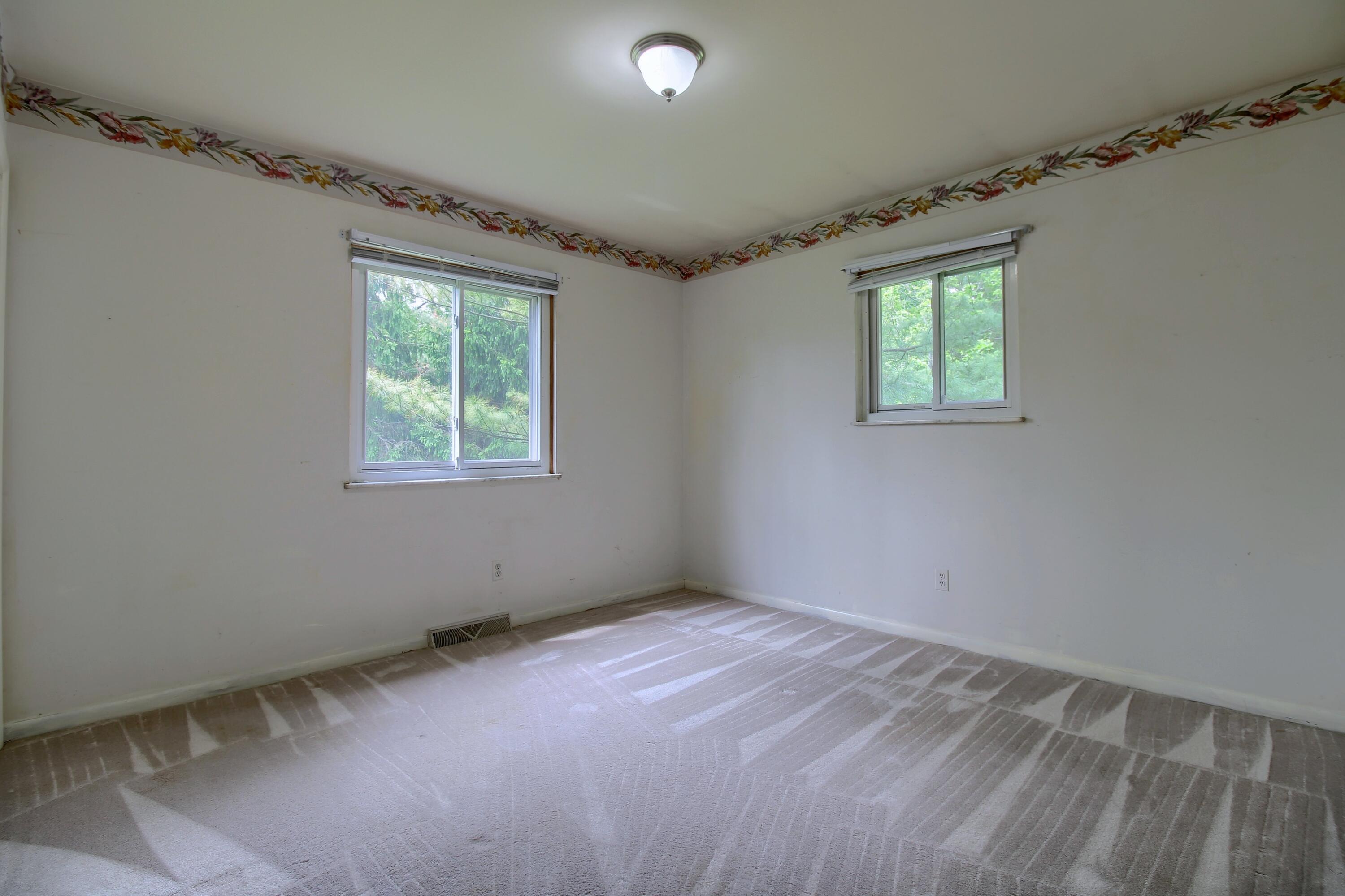 39 Judd Road Milan, MI 48160 - Photo 23 of 32 3rd-Bedroom