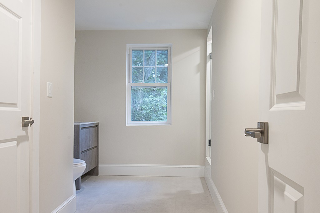 121 Washington Street Wellesley, MA 02481 - Photo 17 of 36