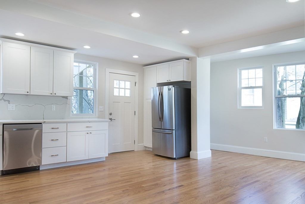 121 Washington Street Wellesley, MA 02481 - Photo 21 of 36