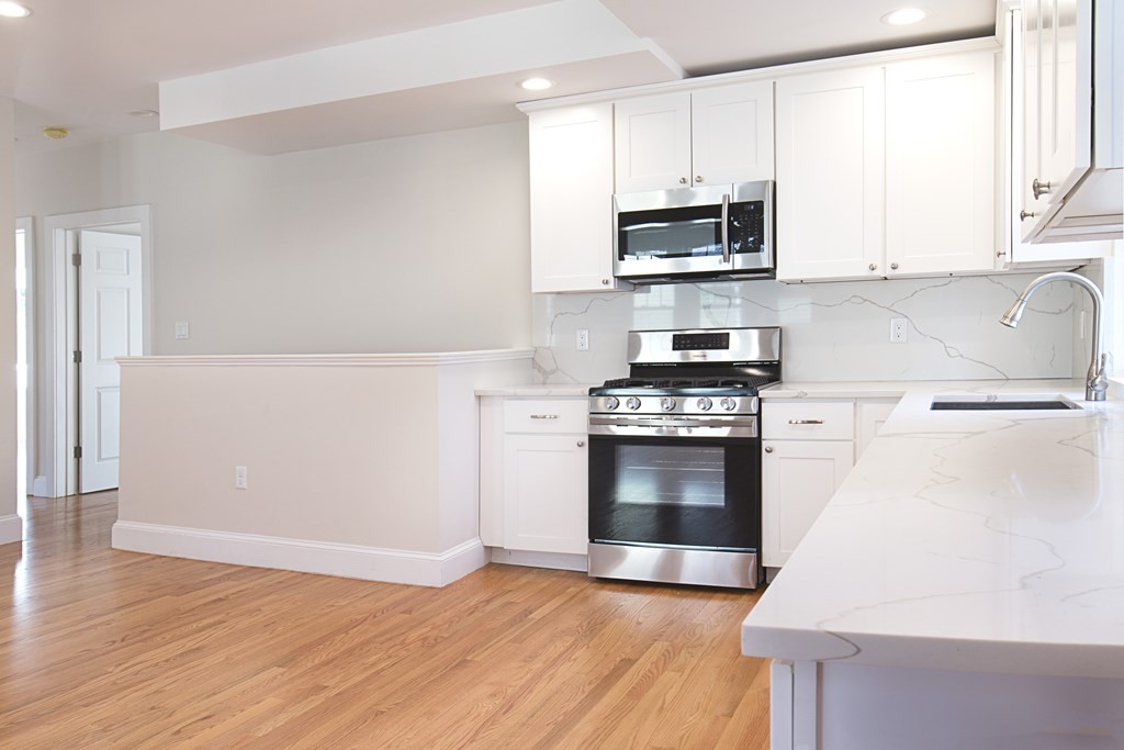 121 Washington Street Wellesley, MA 02481 - Photo 22 of 36