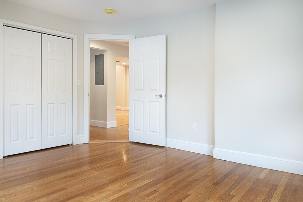 121 Washington Street Wellesley, MA 02481 - Photo 6 of 36