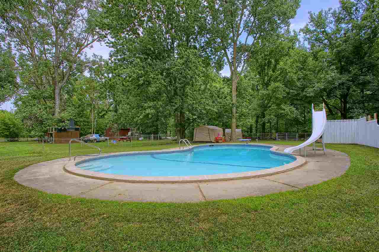48660 Callens Road Chesterfield, MI 48047 - Photo 31 of 34
