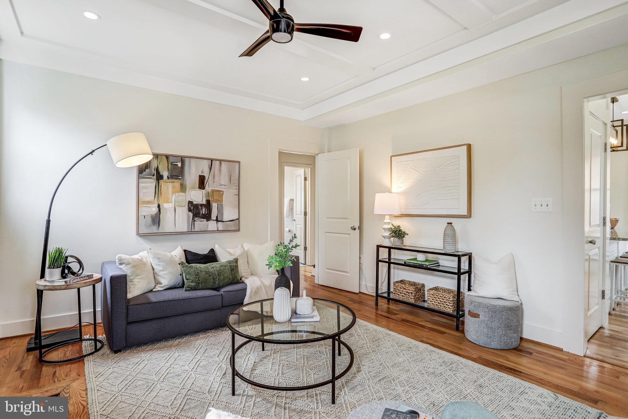 12 Nicholson Street Northwest Washington, DC 20011 - Photo 4 of 45