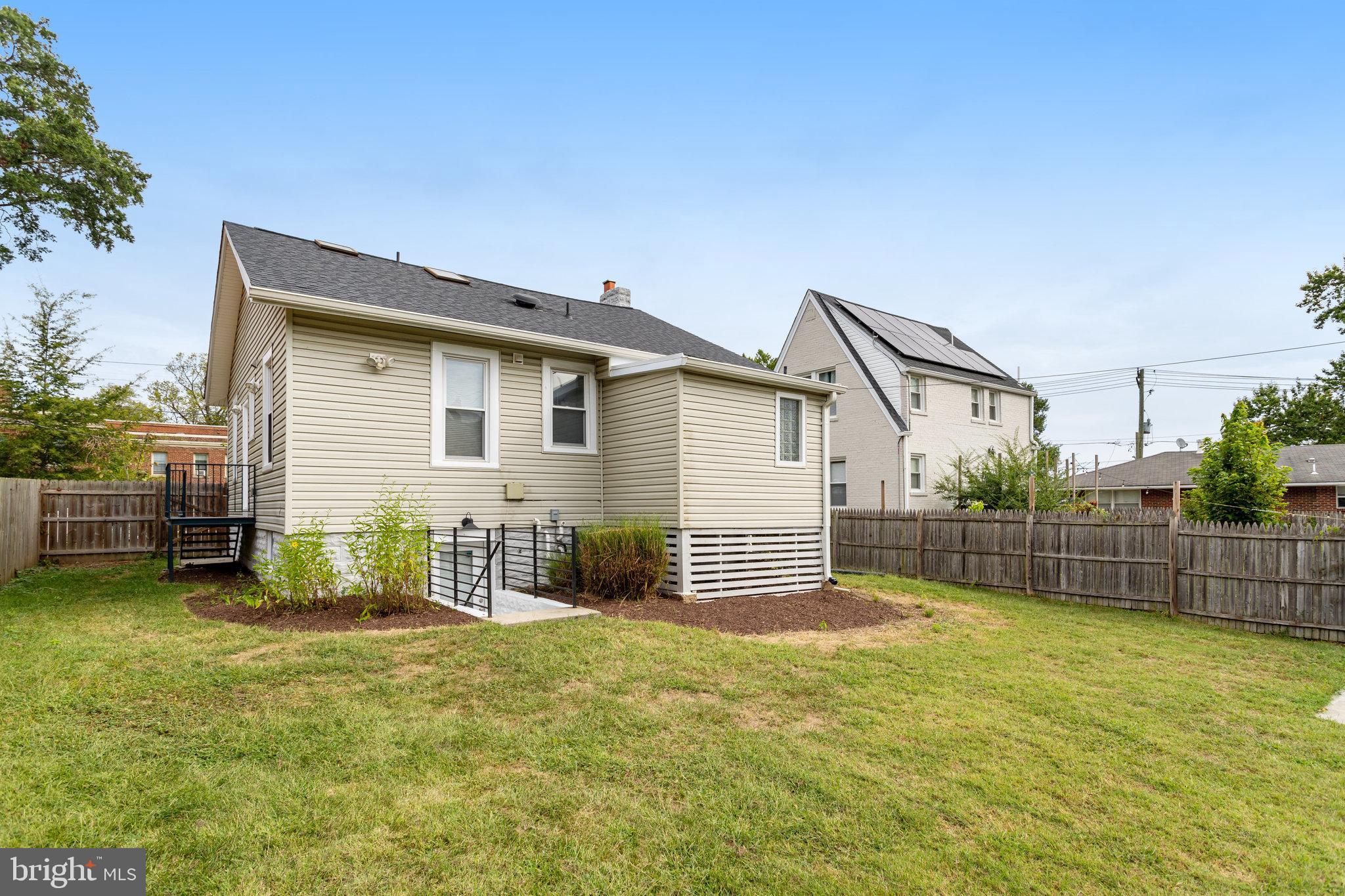 12 Nicholson Street Northwest Washington, DC 20011 - Photo 44 of 45