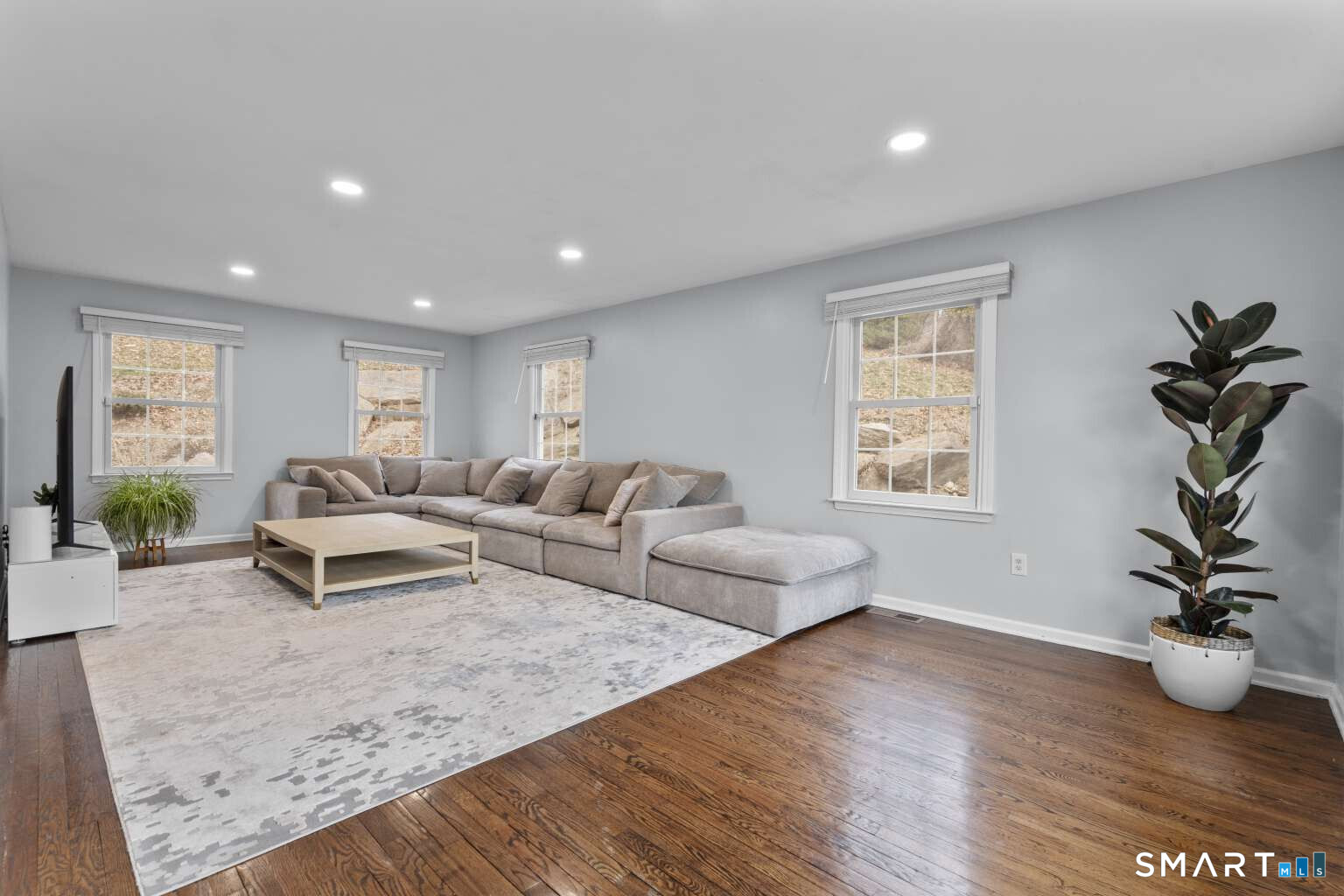 32 Macmath Drive Trumbull, CT 06611 - Photo 22 of 80