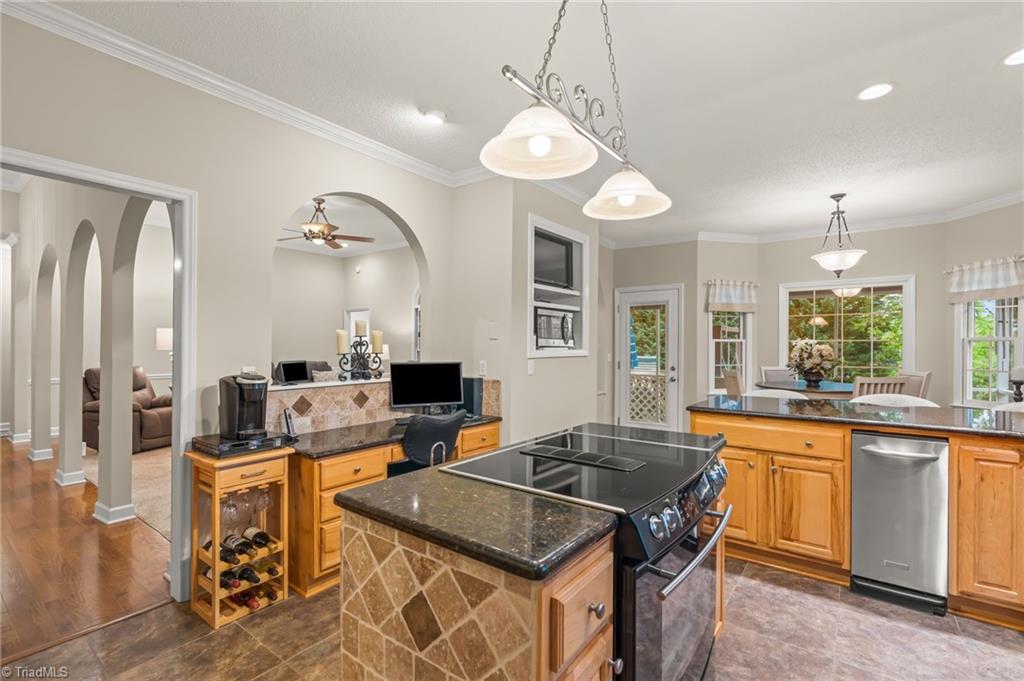 1605 Tower Road Thomasville, NC 27360 - Photo 15 of 49