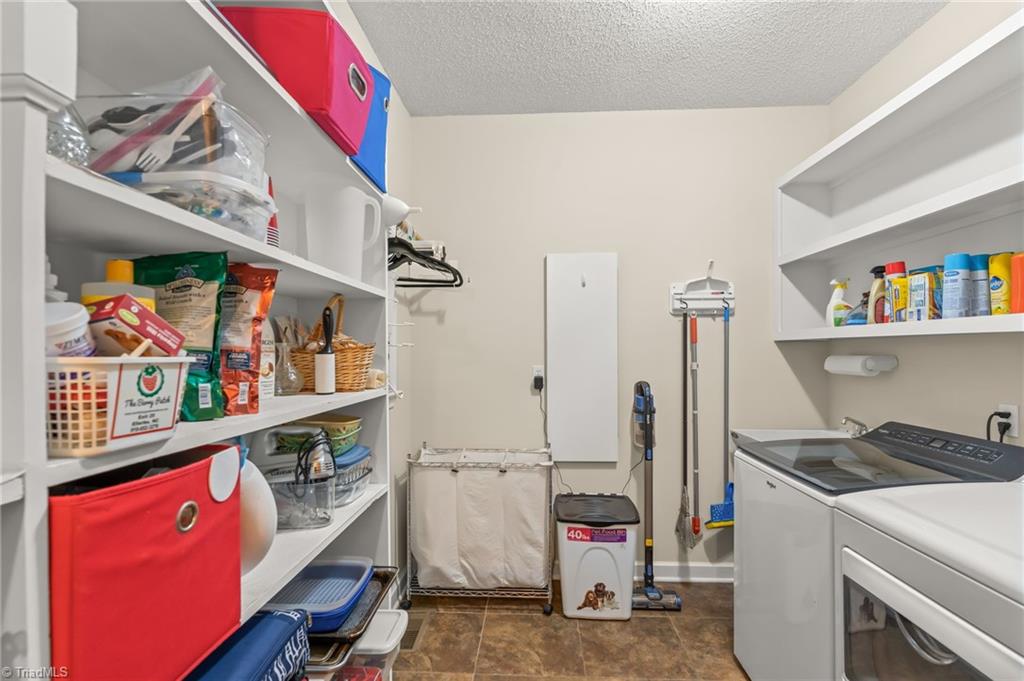 1605 Tower Road Thomasville, NC 27360 - Photo 23 of 49