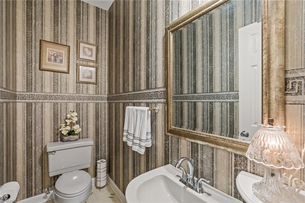 1605 Tower Road Thomasville, NC 27360 - Photo 29 of 49