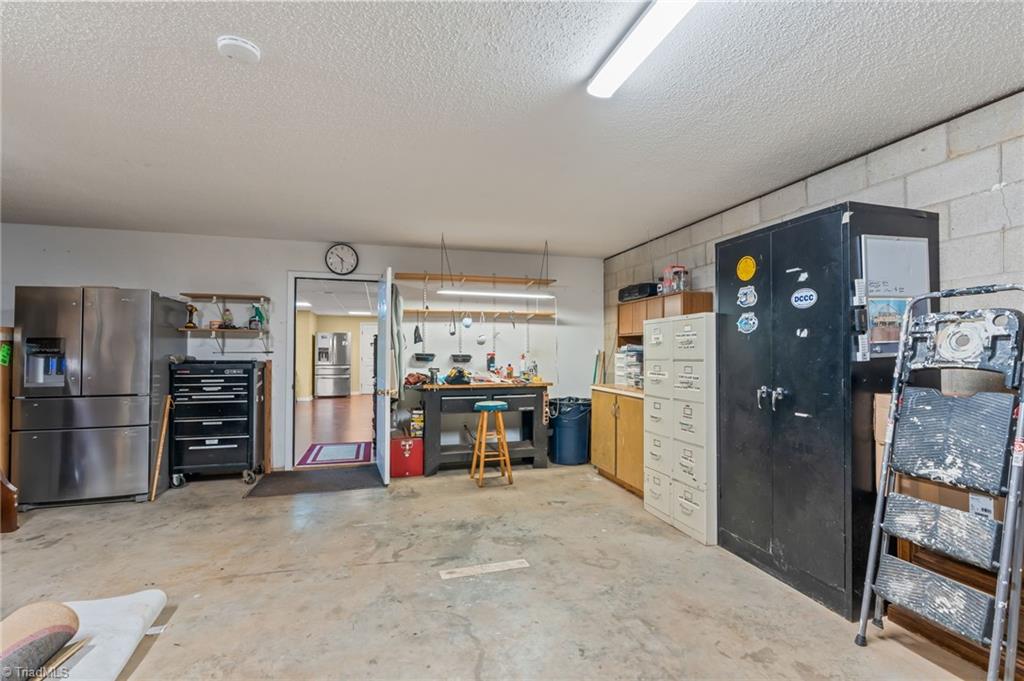 1605 Tower Road Thomasville, NC 27360 - Photo 40 of 49