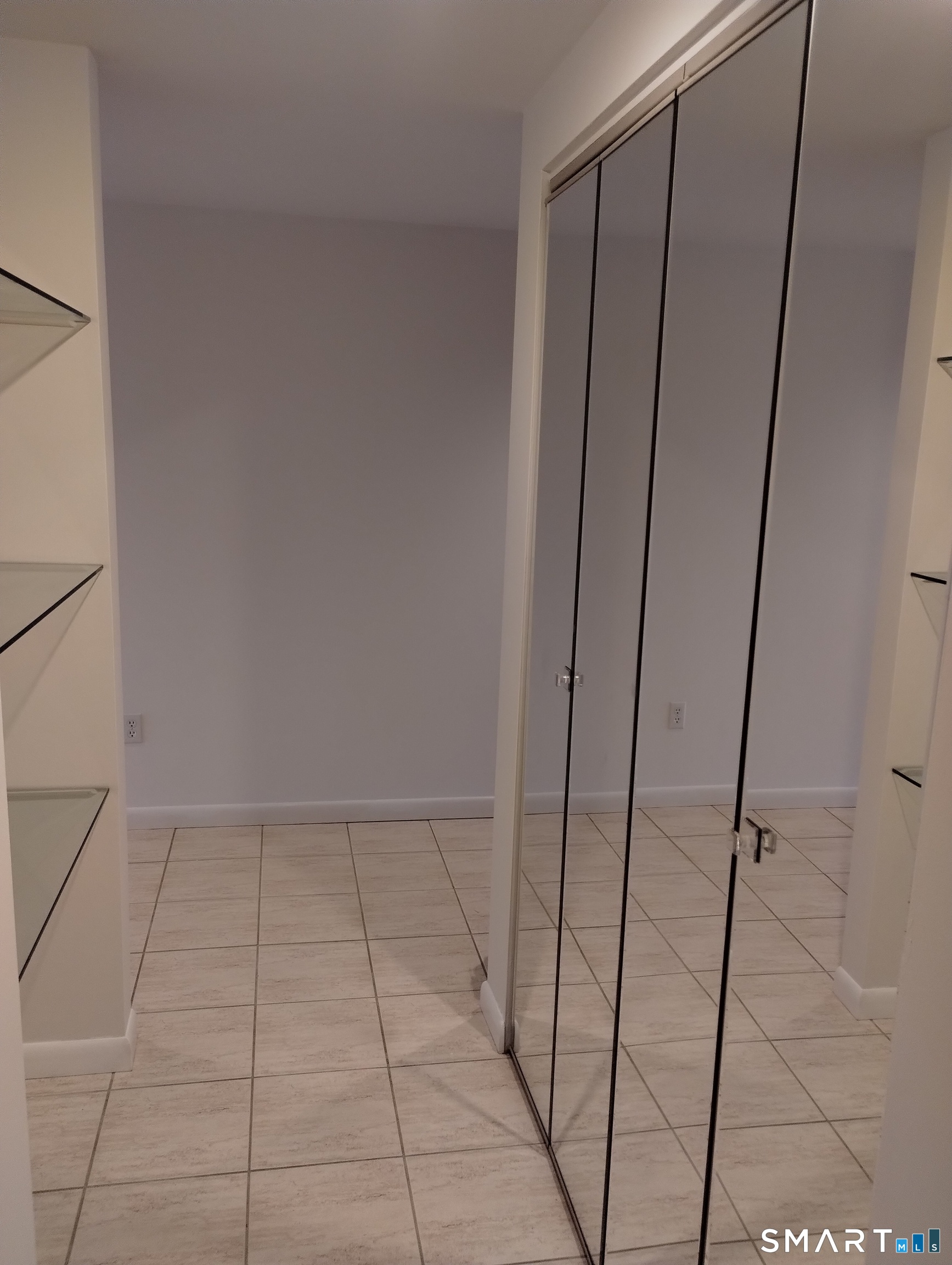 523 Popes Island Road, Unit 523 Milford, CT 06461 - Photo 9 of 33 a view of an empty room