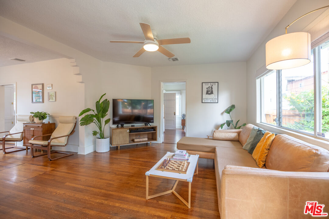 732 North Toledo Walk Long Beach, CA 90813 - Photo 16 of 65