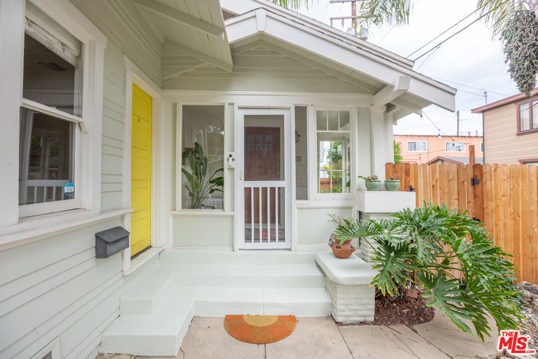 732 North Toledo Walk Long Beach, CA 90813 - Photo 2 of 65