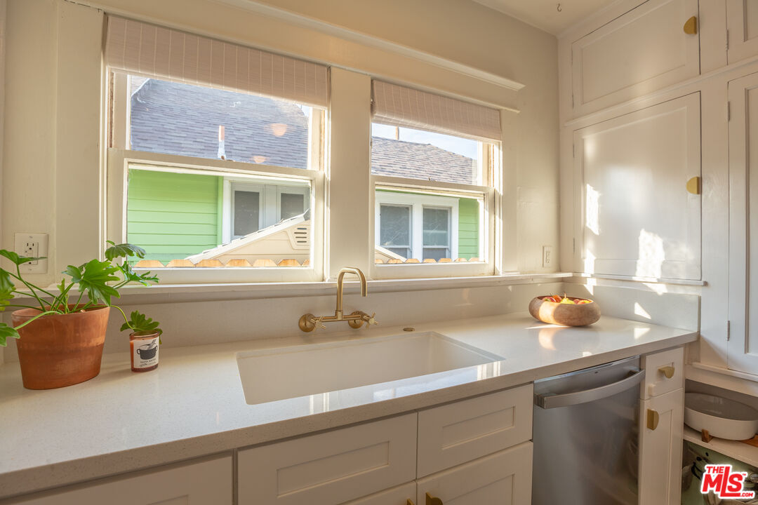 732 North Toledo Walk Long Beach, CA 90813 - Photo 26 of 65