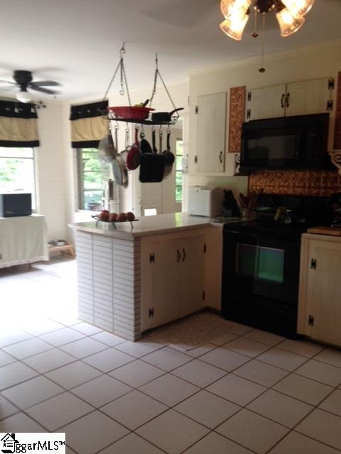 2810 State Park Road Greenville, SC 29609 - Photo 4 of 36