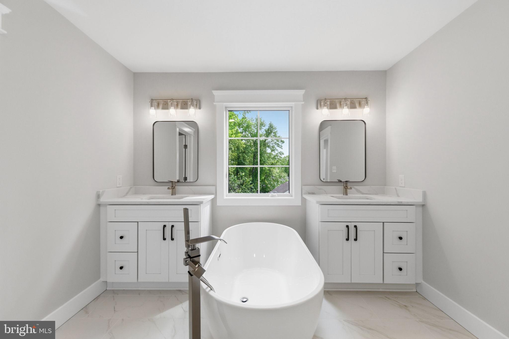 77 Spring Road Malvern, PA 19355 - Photo 47 of 97 Main Ensuite