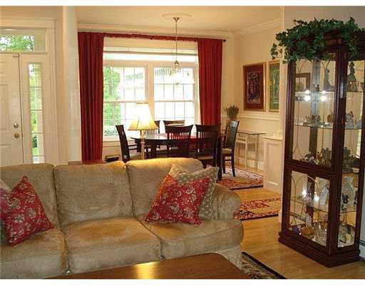 79 Oak Ridge Road Kennebunkport, ME 04046 - Photo 7 of 16 Living Room.