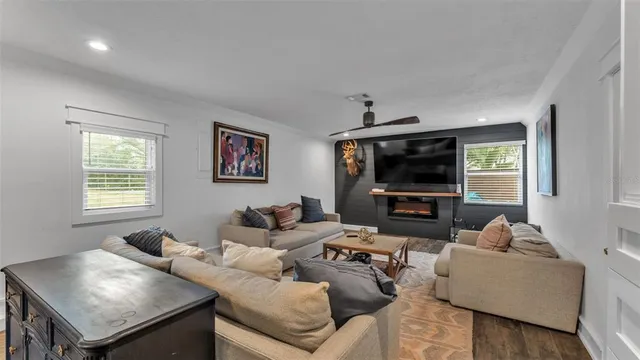 $474,900 | 4623 Kings Point Court, Lakeland, FL 33813