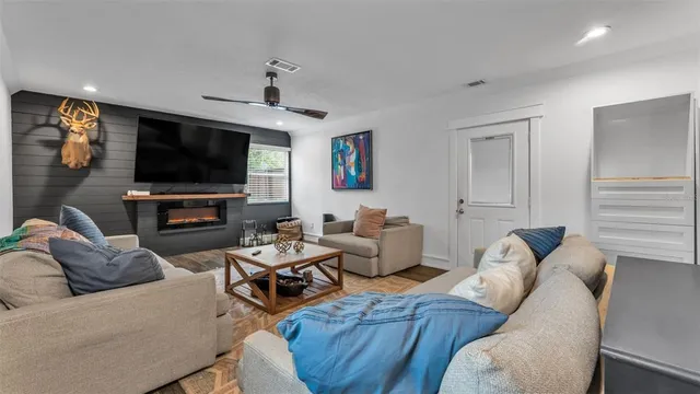 $474,900 | 4623 Kings Point Court, Lakeland, FL 33813