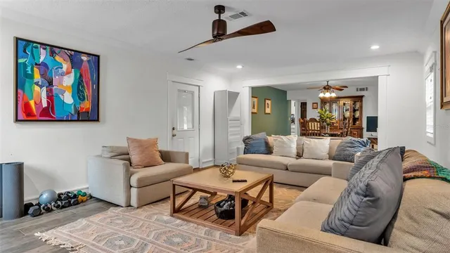 $474,900 | 4623 Kings Point Court, Lakeland, FL 33813