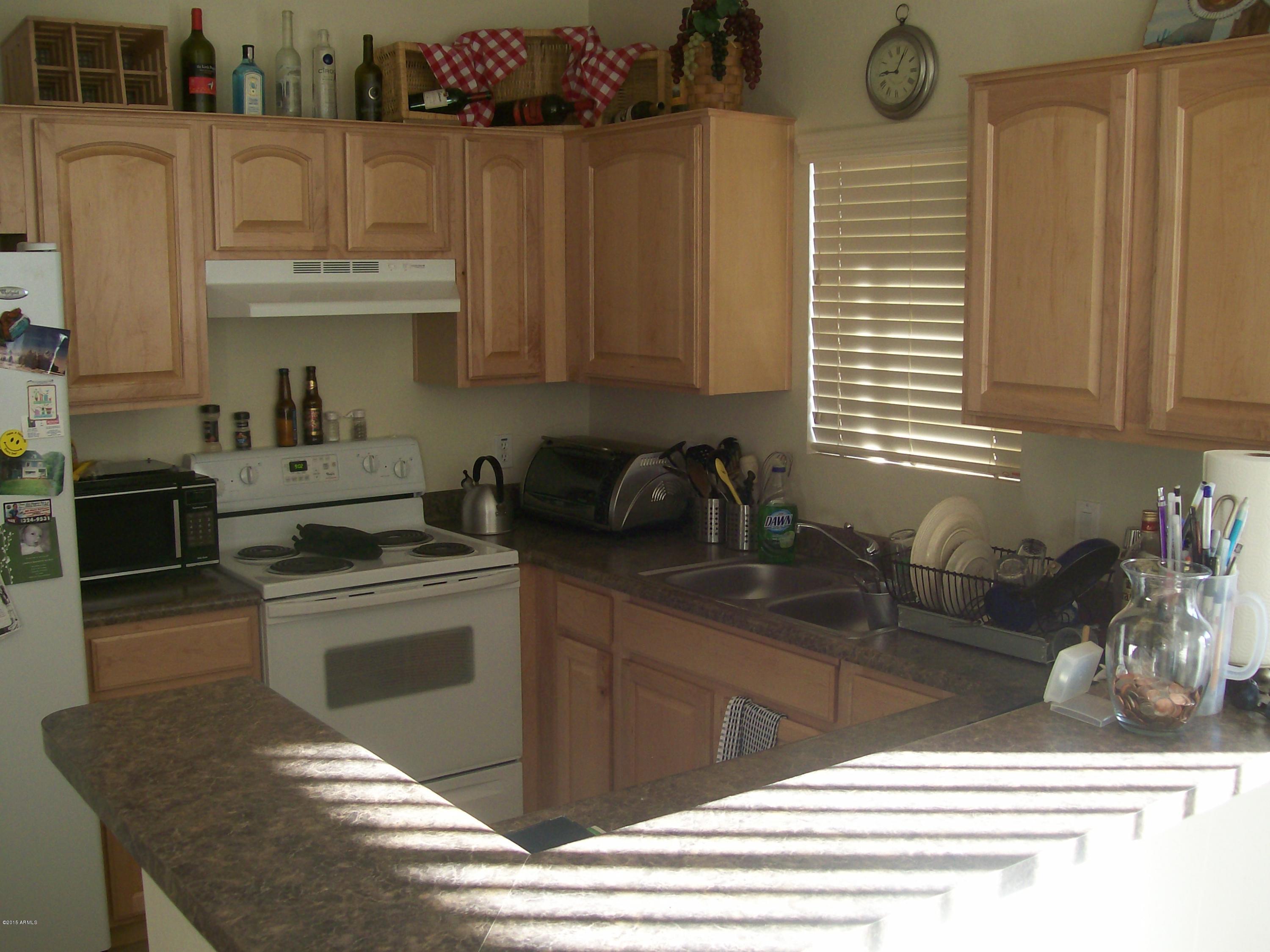 2150 East Bell Road, Unit 1112 Phoenix, AZ 85022 - Photo 4 of 14 100_6477