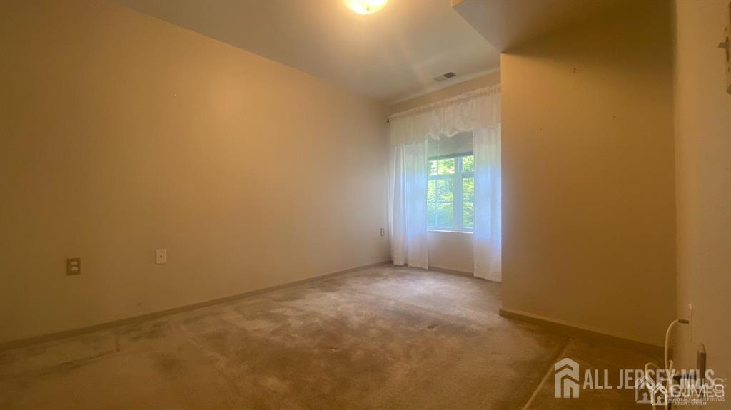 163 Liddle Avenue Edison, NJ 08837 - Photo 12 of 19