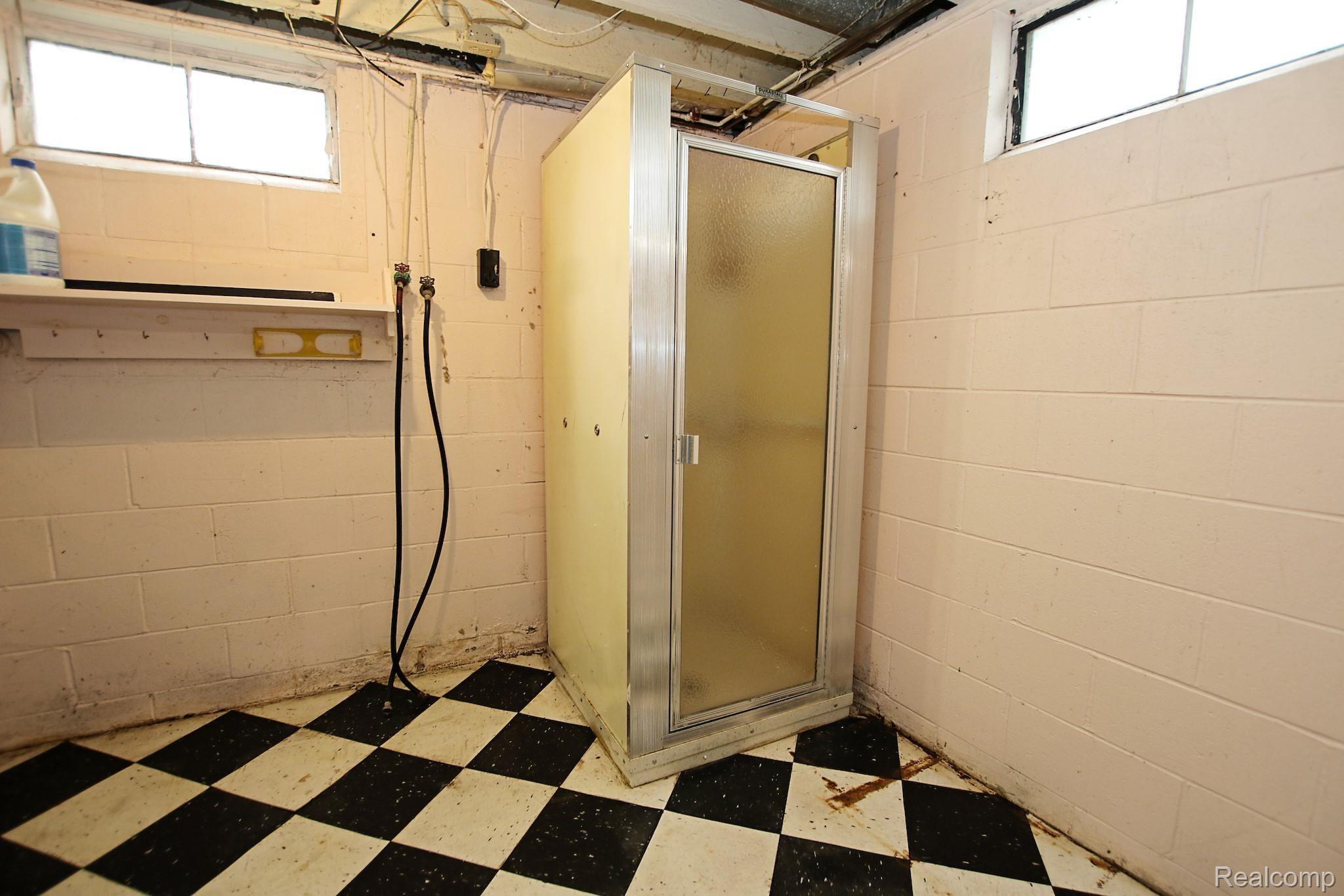 5485 West Carpenter Road Flint, MI 48504 - Photo 48 of 60 49) Lower Level Utility Room.jpg